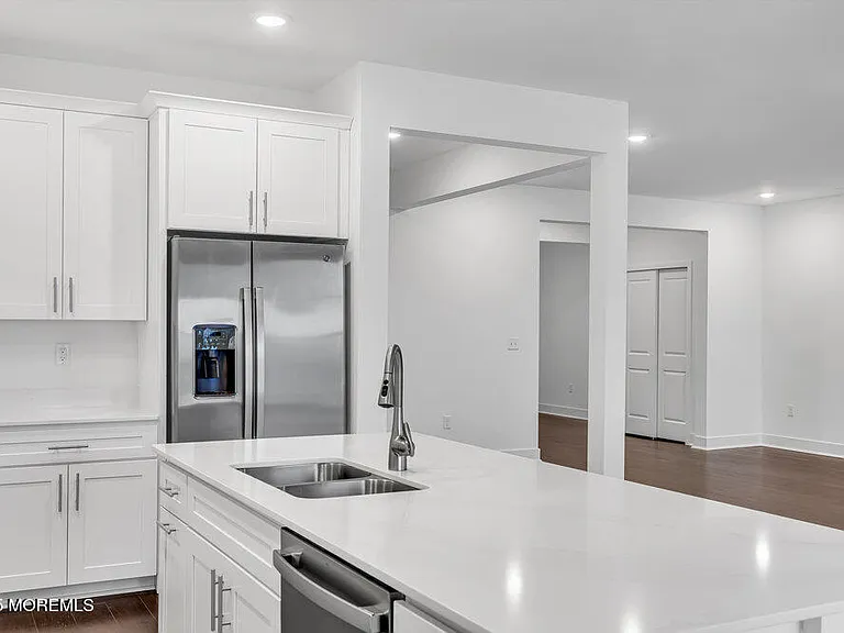 122 Woolley Ct — Photo 13