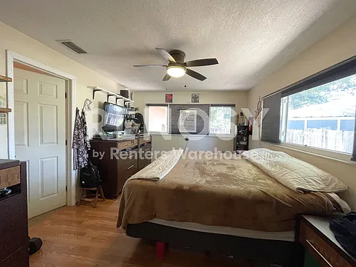 802 Embassy Rd Photo 1