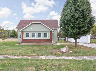 305 N Market St, Waynetown, IN 47990