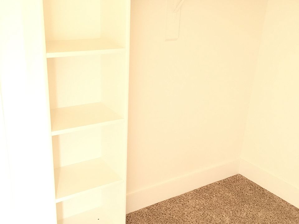 BR2 closet