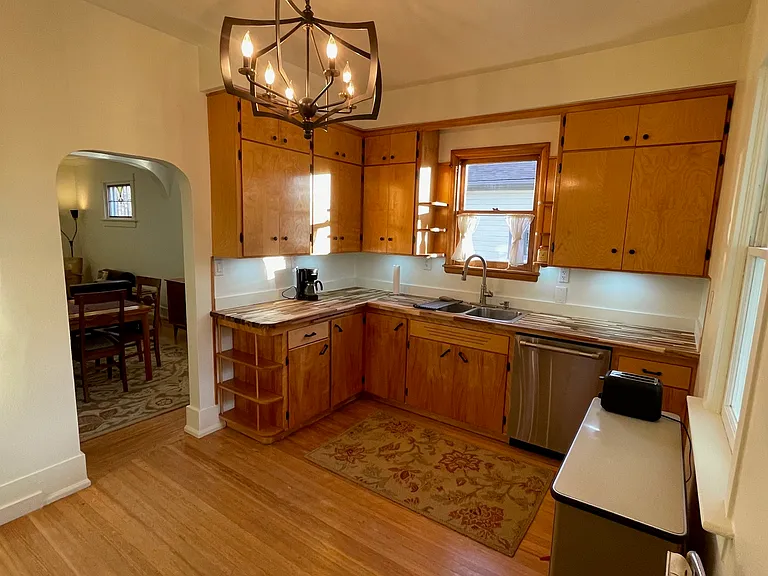 Plenty of working space and fully appointed with everything you need.