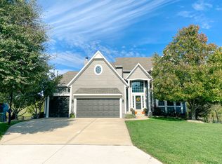 20789 Skyview Ln, Spring Hill, KS 66083