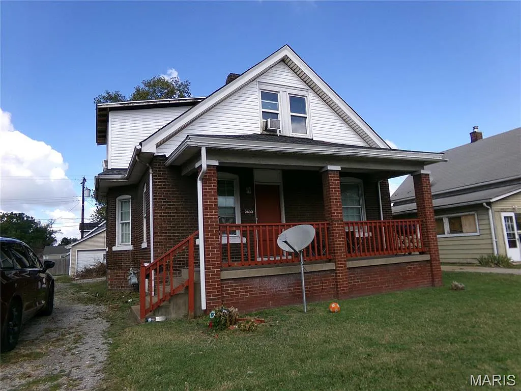 2633 Madison Ave photo 1