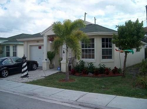 1st image of 460 Circle Dr S