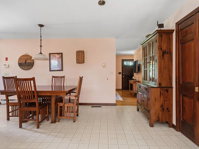 41 Prospect Gdns — Photo 10