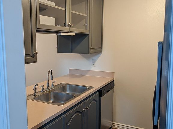 4th image of 231 Majestic Meadows Dr