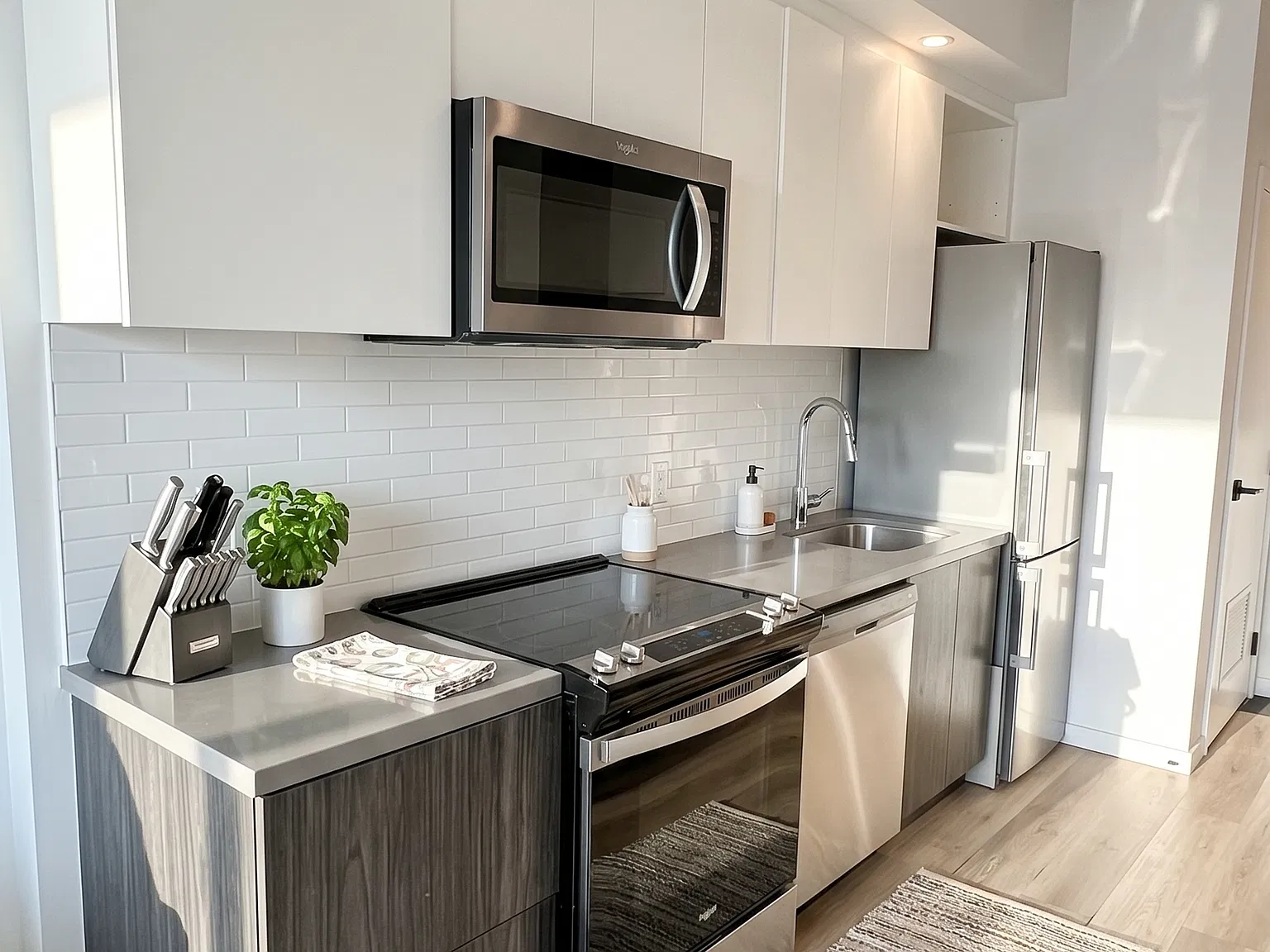 Canvas Lofts 2-Bed — Photo 2