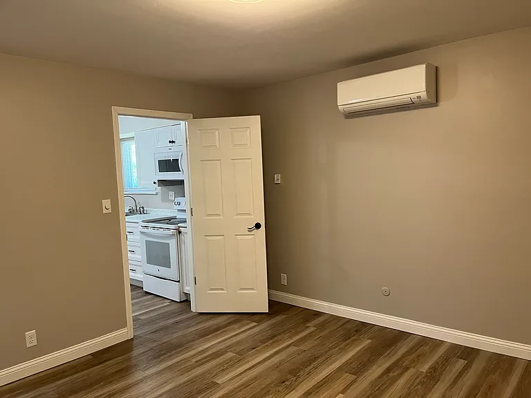 423 Cypress St #2 — Photo 3