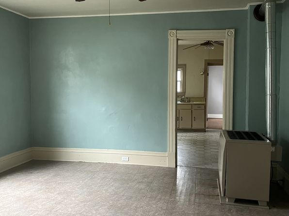 7 Valley St #1