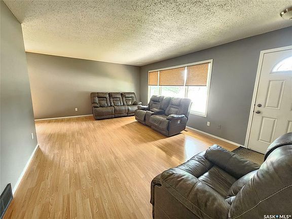 4th image of 720 Duncan Dr
