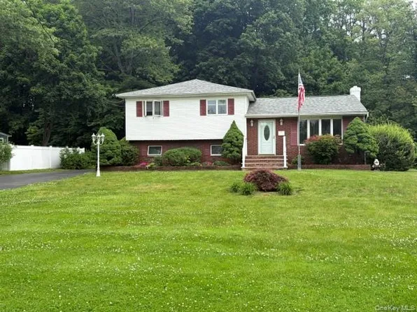 6 Beech Street, Nanuet, NY 10954