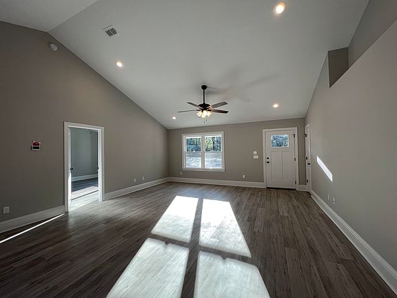3rd image of 14 Eastgate Way