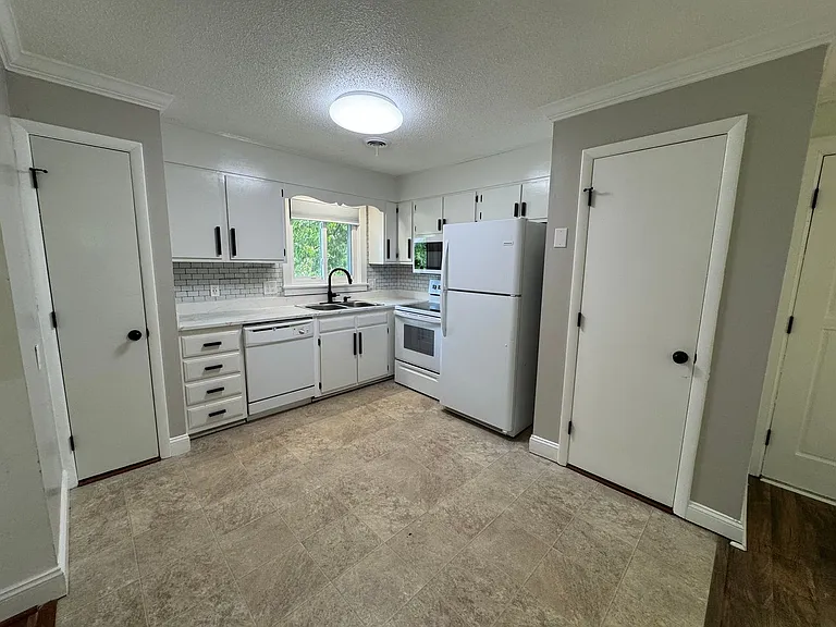 4100 Pittsford Rd — Photo 6