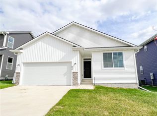 604 Kingfisher Dr, Norwalk, IA 50211