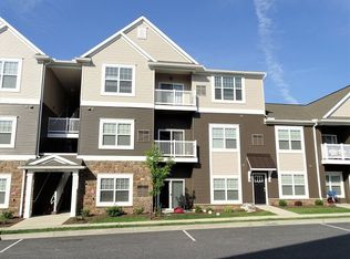 500 Pond Vista Ln APT O, Manheim, PA 17545