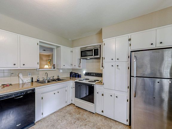 4th image of 4660 Meade St
