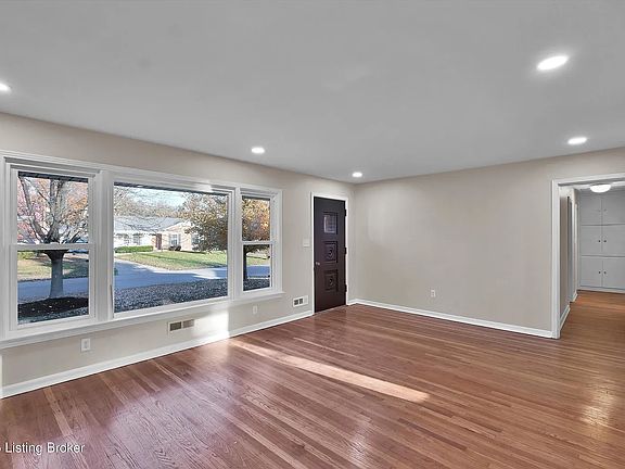 5th image of 316 Short Rd