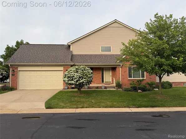 3721 Knightbridge Cir #44, Sterling Heights, MI 48314