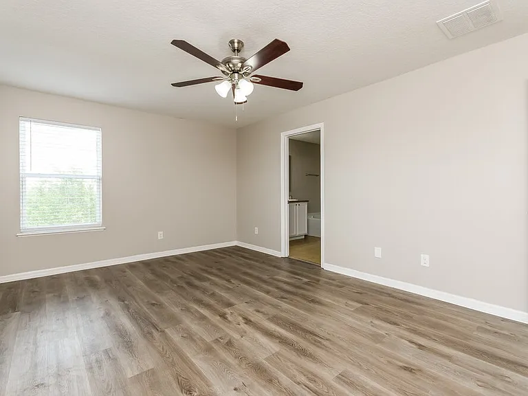 4911 Windbourne Way — Photo 10