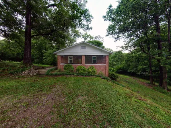 2366 Fulton Dr, Fultondale, AL 35068