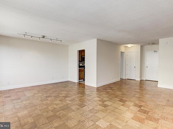 2nd image of 4515 Willard Ave APT 1814S