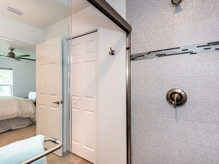 215 Lewis Cir #111 — Photo 24
