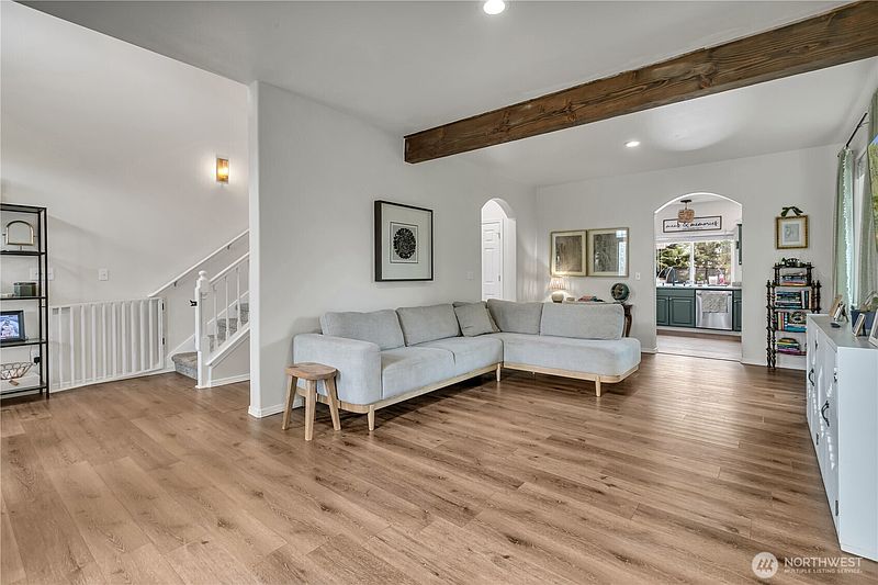 5th image of 473 Mountain Circle Drive