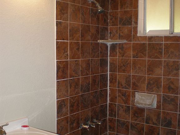 4th image of 4290 Custis Ave