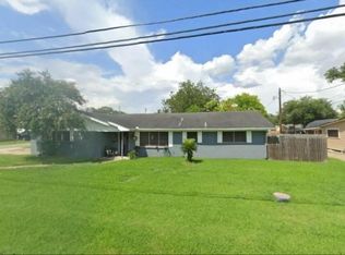 303 S 17th St, Nederland, TX 77627