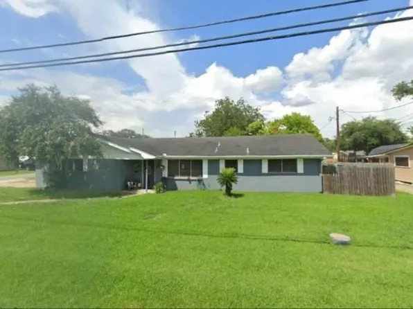 303 S 17th St, Nederland, TX 77627