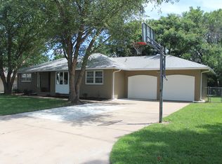 566 N Parallel Dr, Andover, KS 67002