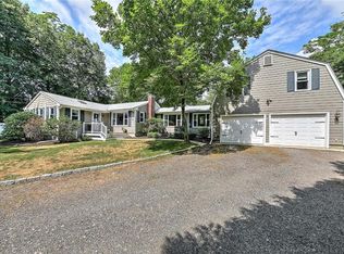 63 Pendar Rd, North Kingstown, RI 02852