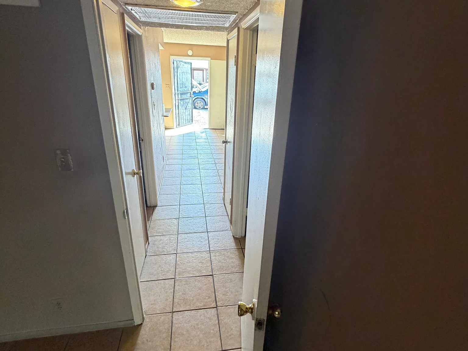 2 bed, 850 sqft, $1,199 — Photo 4