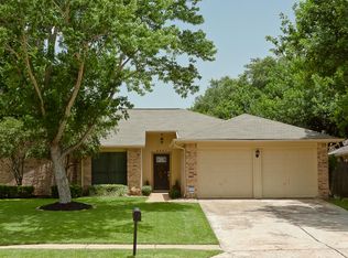 2407 Broken Elm Dr, Richmond, TX 77406
