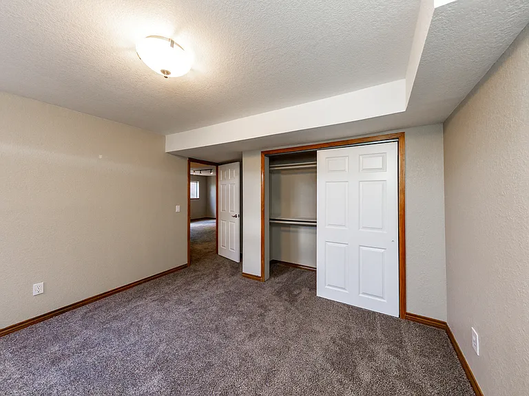 15210 Steinbeck Ln — Photo 24