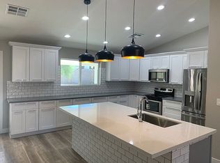 705 N 93rd St, Mesa, AZ 85207