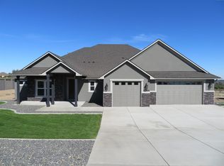 6903 Ricky Rd, Pasco, WA 99301