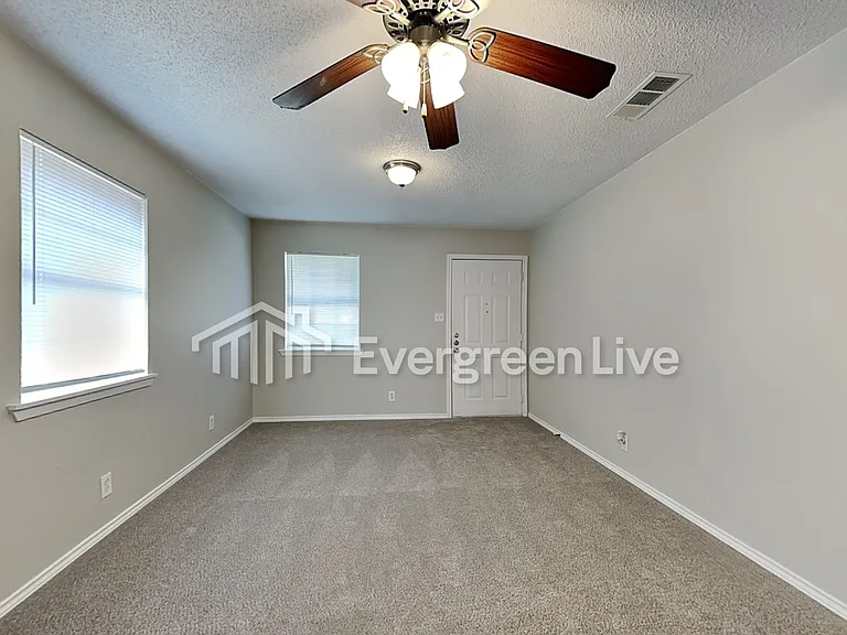 408 Saw Mill Rd — Photo 7