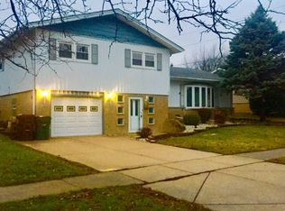 15132 Geoffrey Rd, Oak Forest, IL 60452