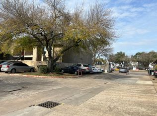 8201 Richmond Ave APT 1, Houston, TX 77063