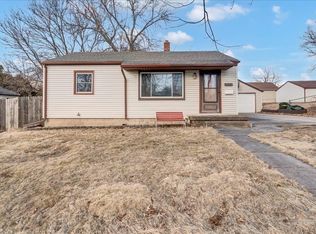 1171 Lorraine Ave, Waterloo, IA 50702