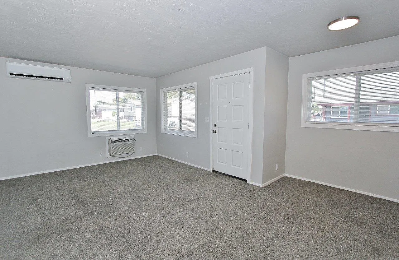 2 bed, 1000 sqft, $1,525 — Photo 4