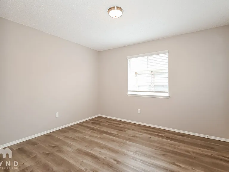 1120 Singletree Dr — Photo 15