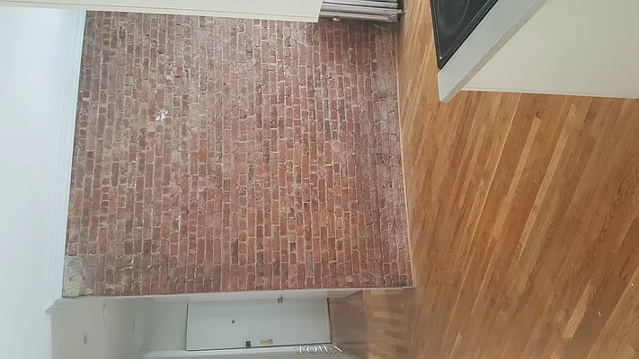 Rented by Town Residential | media 27
