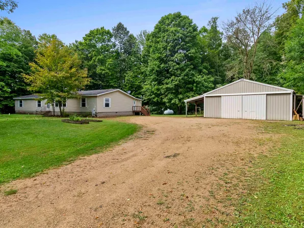 12206 Indian Ln, Gillett, WI 54124