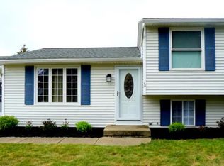 16 Thornwood Dr, Cheektowaga, NY 14227