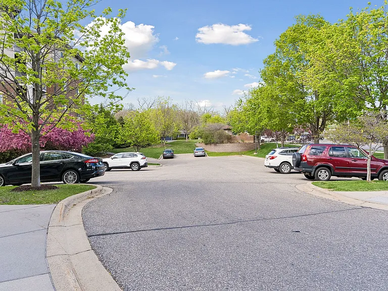 GUEST PARKING