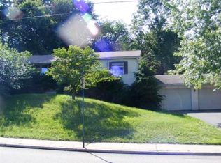 1131 Grosstown Rd, Stowe, PA 19464