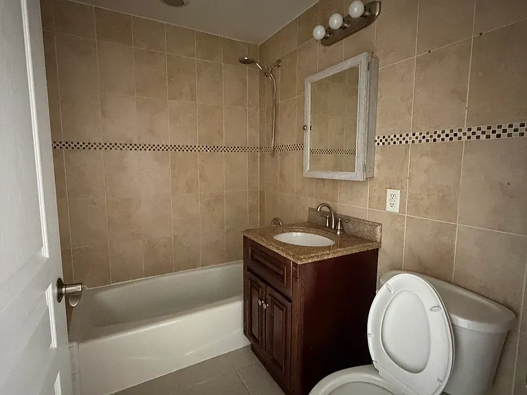 900 Lenox Rd #5F — Photo 9
