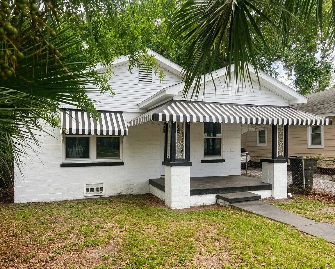2 bed, 1053 sqft, $2,000 — Photo 3